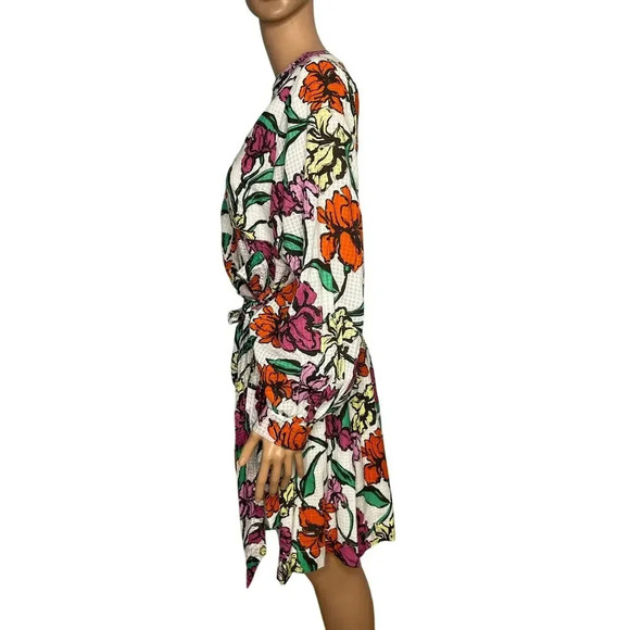 Roller Rabbit Jorales Bibianna wrap Dress size M knee length floral - Picture 4 of 10